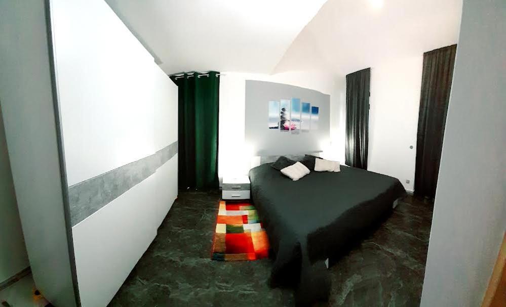 Apartmani Delas 2 Pjescana Uvala Luaran gambar